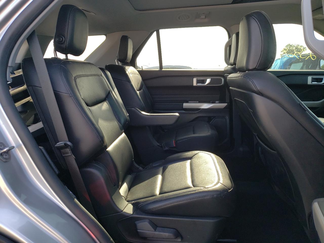 Photo 6 from auction – 2020 FORD EXPLORER X with VIN 1FMSK7DHXLGC75362