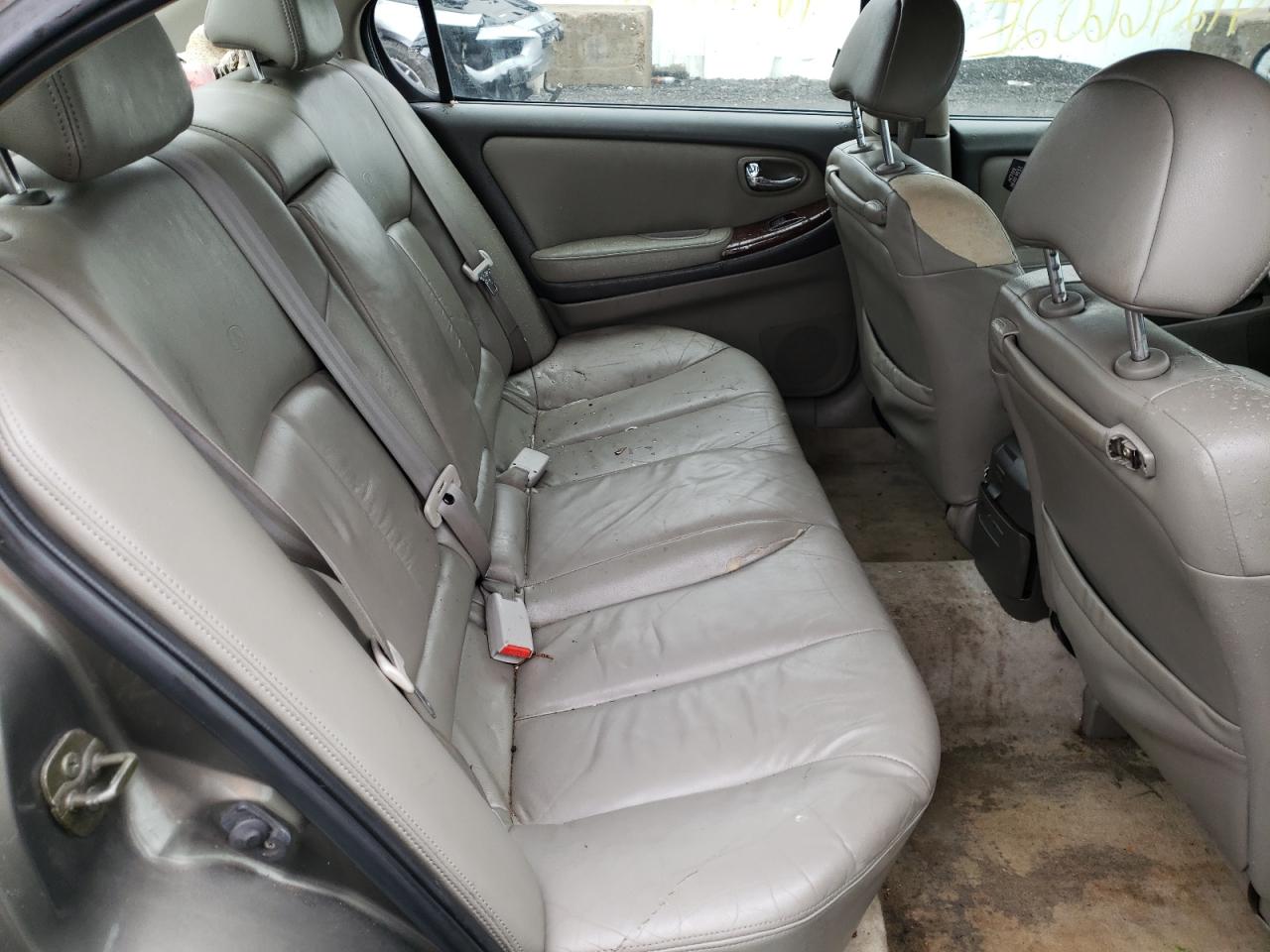 Photo 6 from auction – 2001 INFINITI I30 with VIN JNKCA31A11T039245