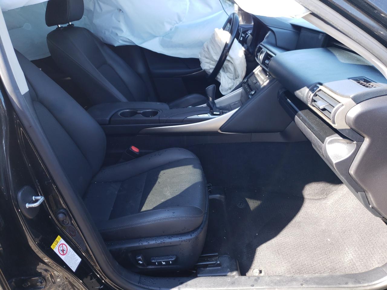 Photo 5 from auction – 2017 LEXUS IS 300 with VIN JTHCM1D23H5015673