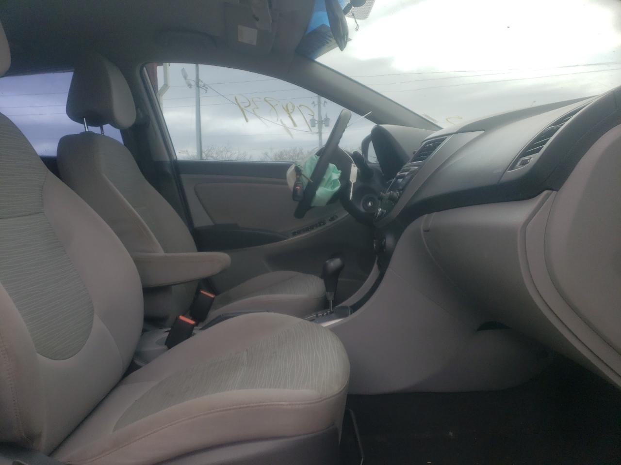 Photo 5 from auction – 2016 HYUNDAI ACCENT SE with VIN KMHCT4AE1GU004238