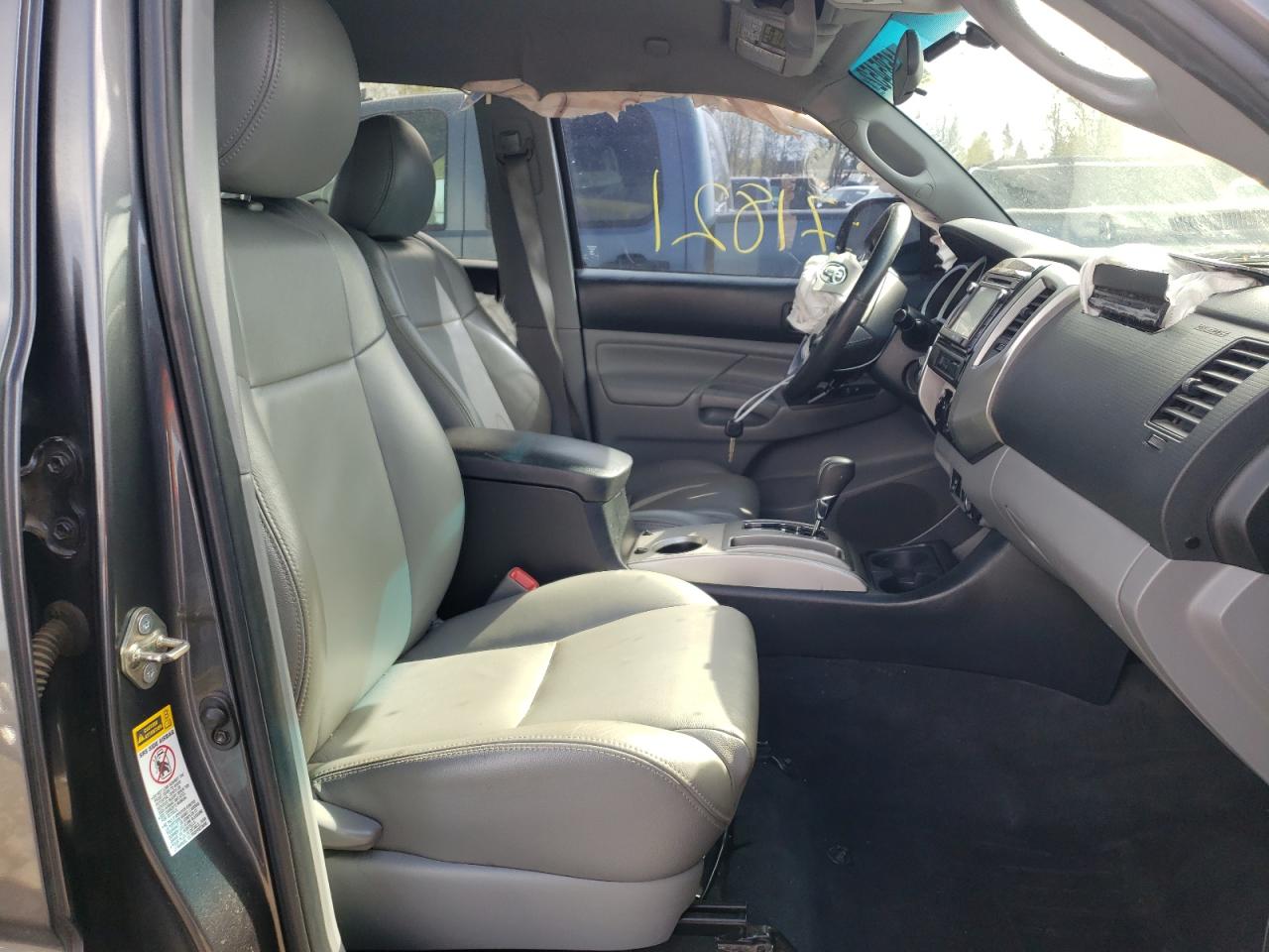 Photo 5 from auction – 2014 TOYOTA TACOMA DOU with VIN 3TMLU4EN3EM164196