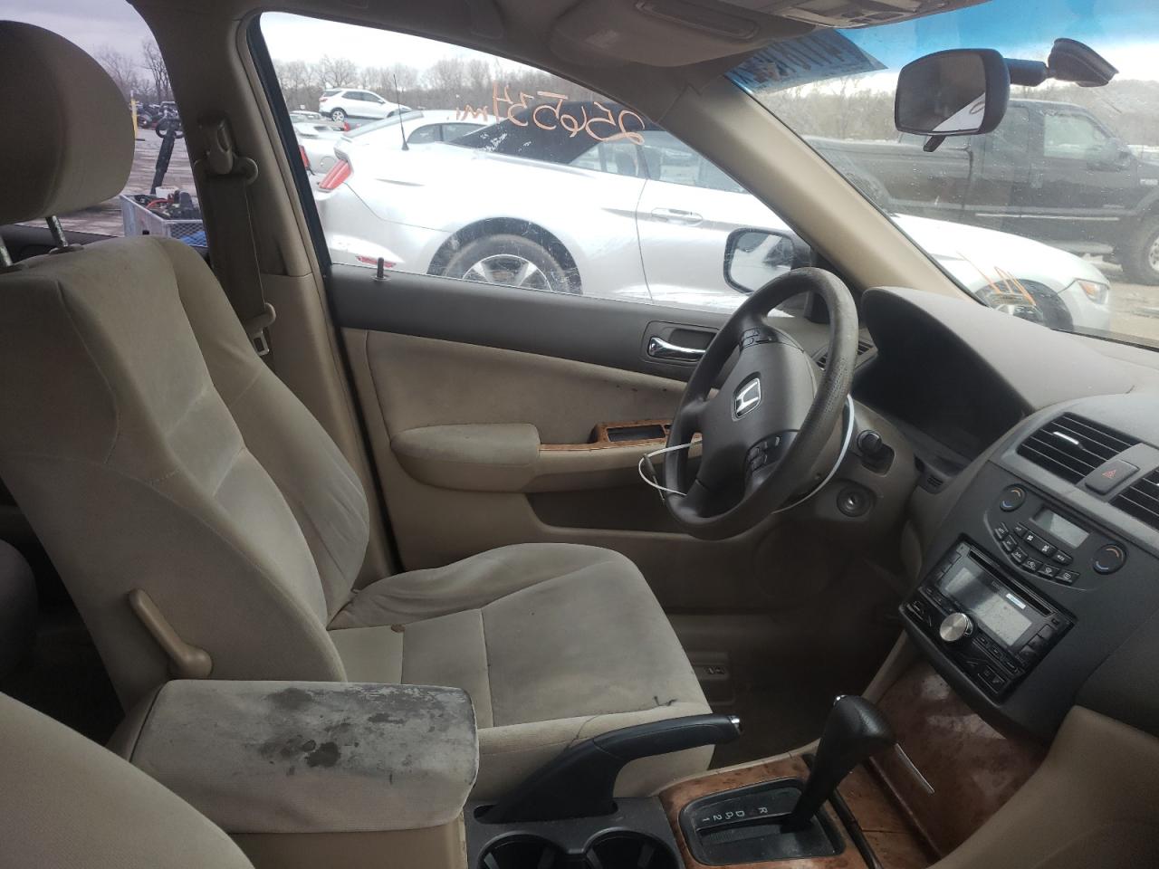 Photo 5 from auction – 2003 HONDA ACCORD EX with VIN JHMCM56643C030114