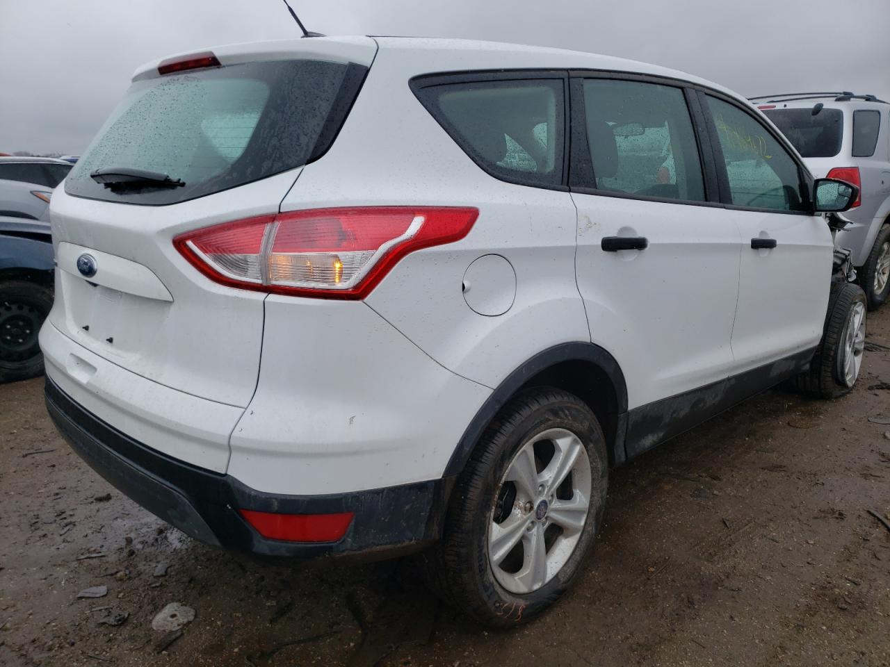 Photo 4 from auction – 2016 FORD ESCAPE S with VIN 1FMCU0F71GUC21515
