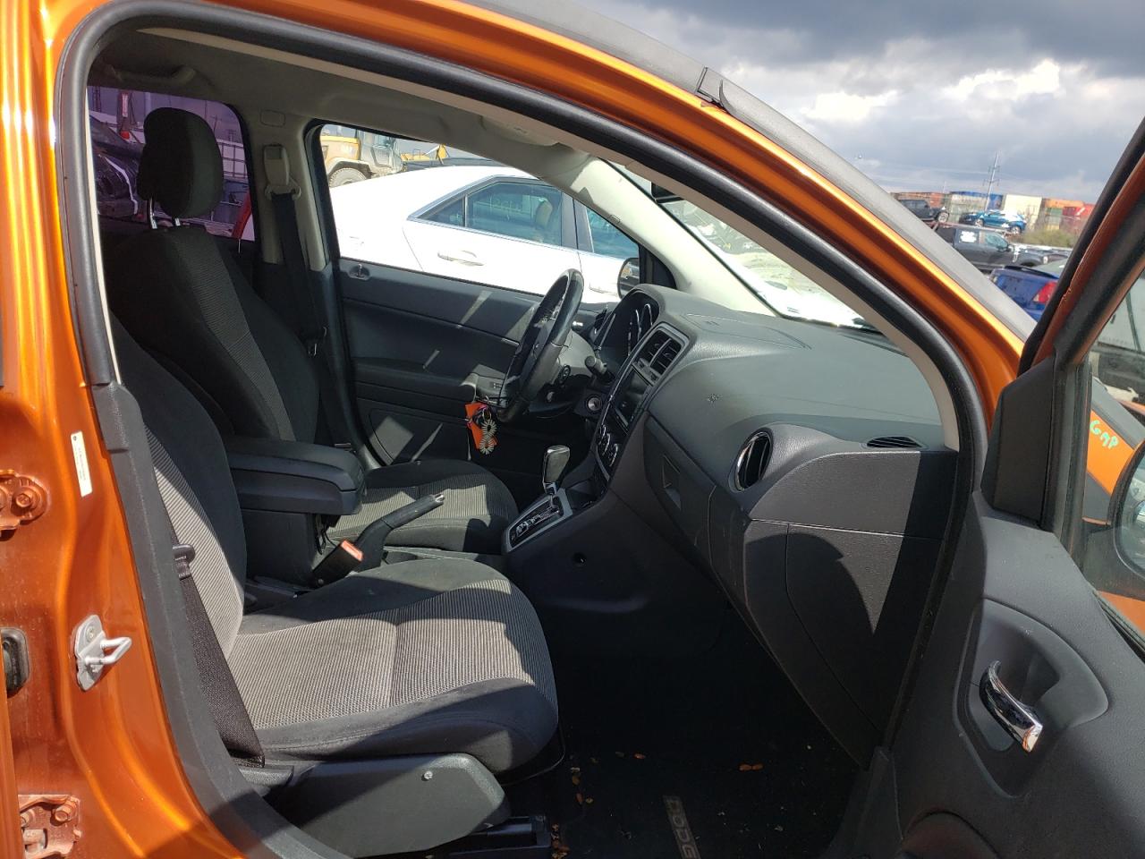 Photo 5 from auction – 2011 DODGE CALIBER RU with VIN 1B3CB8HB3BD204316