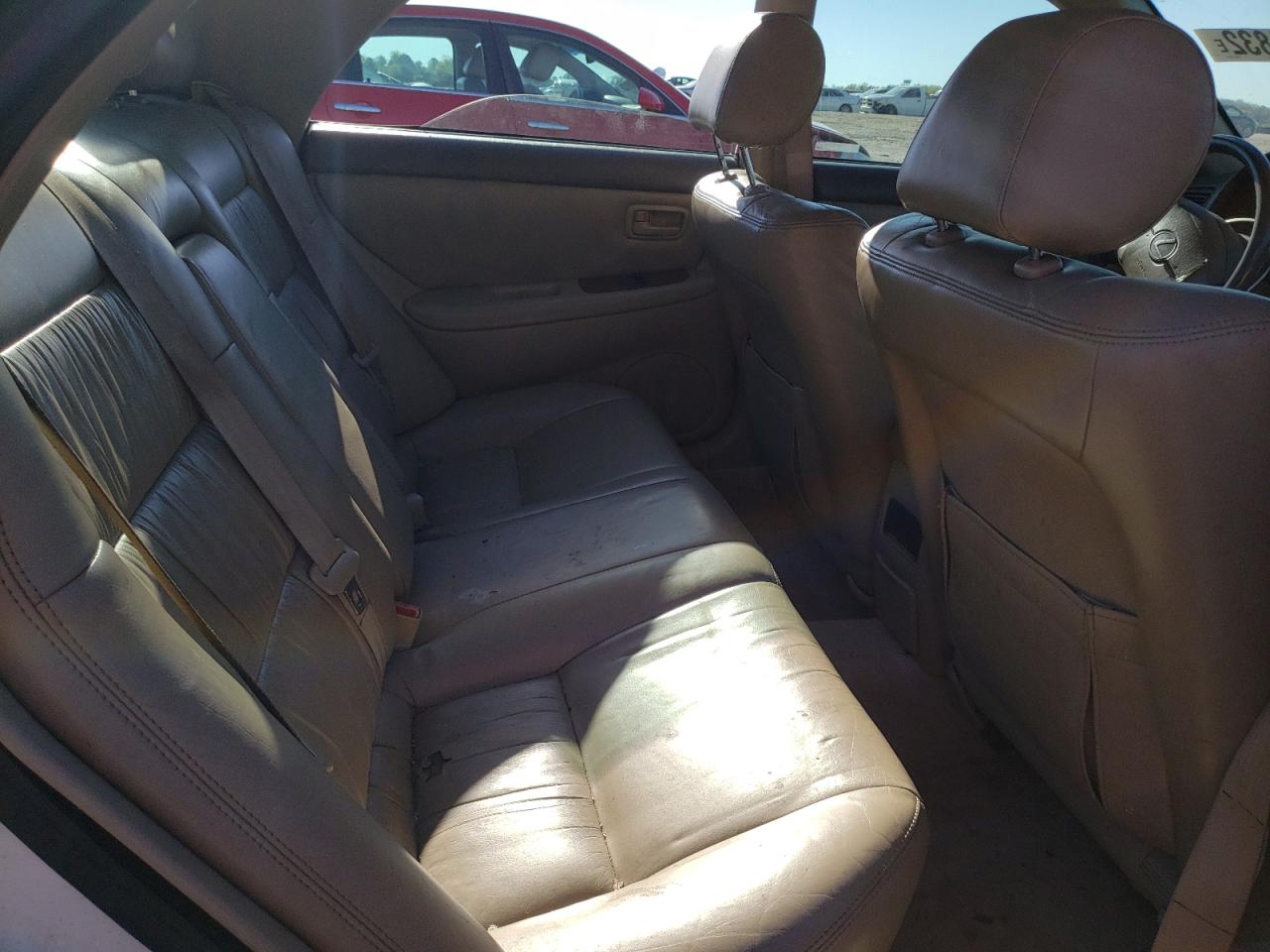 Photo 6 from auction – 1998 LEXUS ES 300 with VIN JT8BF28G5W5019173
