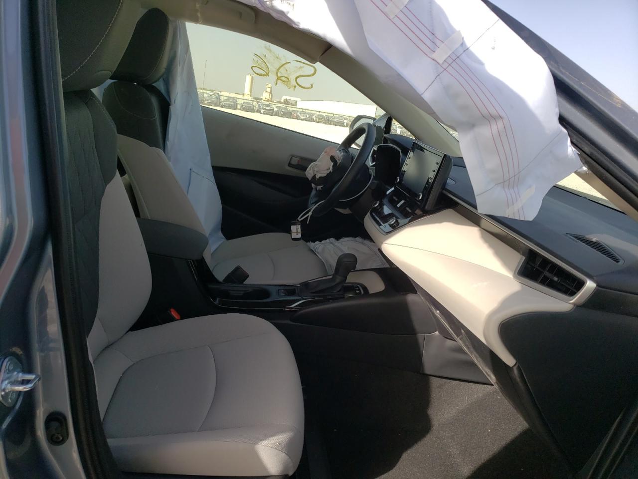 Photo 5 from auction – 2022 TOYOTA COROLLA LE with VIN JTDEAMDE4N3003618