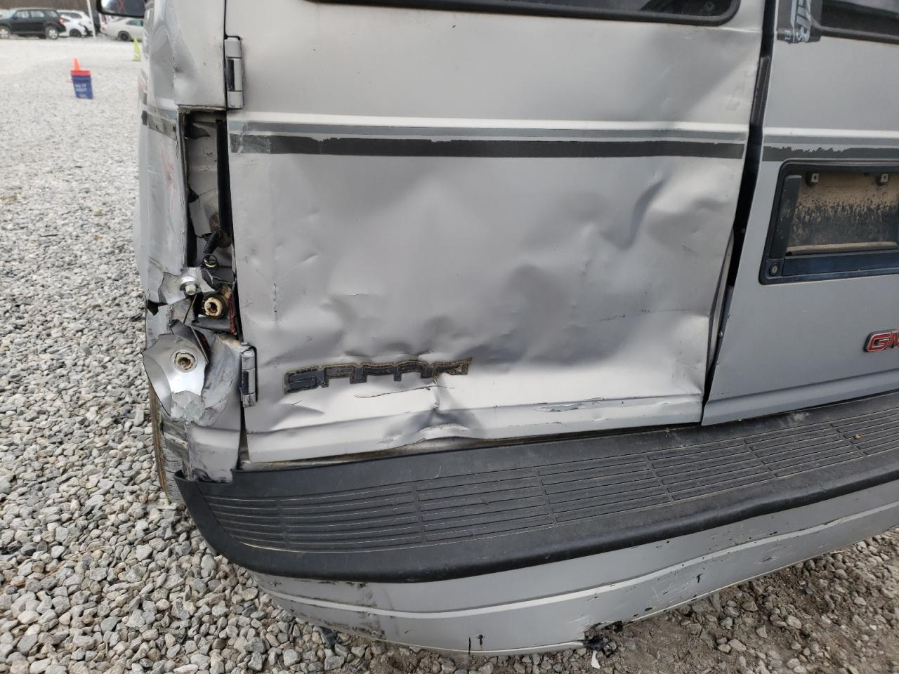 Photo 9 from auction – 1997 GMC SAFARI with VIN 1GKDM19W7VB548533