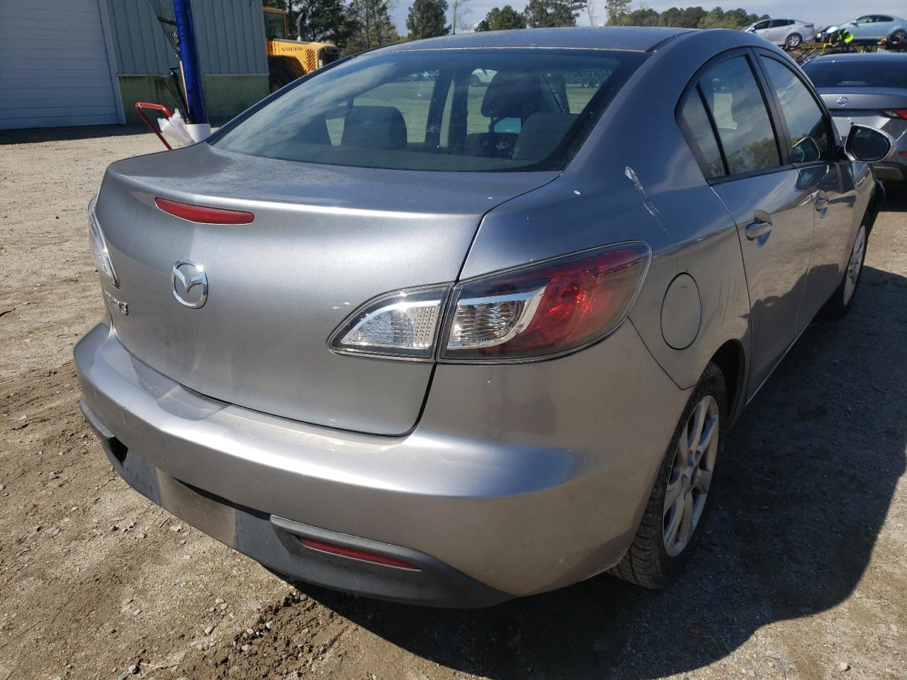 Photo 4 from auction – 2010 MAZDA MAZDA3 I with VIN JM1BL1SG2A1184515