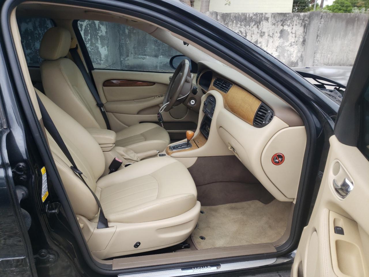 Photo 5 from auction – 2006 JAGUAR X-TYPE 3.0 with VIN SAJWA51AX6WE86497