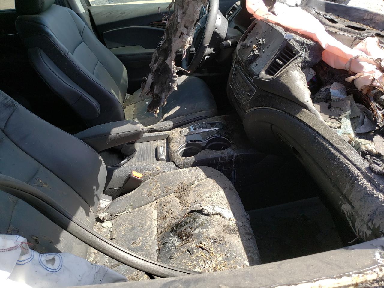 Photo 5 from auction – 2022 HONDA PILOT TOUR with VIN 5FNYF5H97NB006596