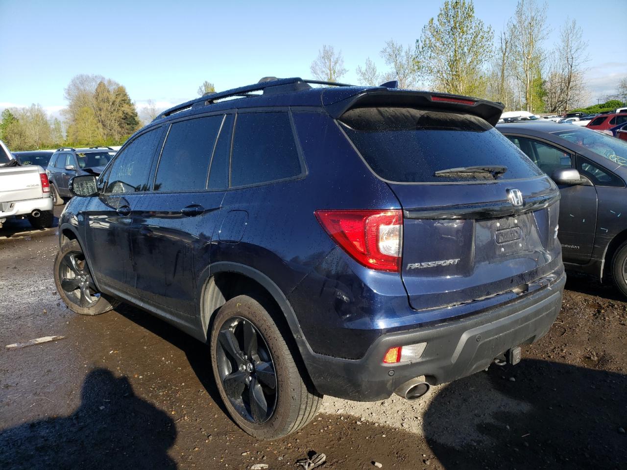 Photo 3 from auction – 2019 HONDA PASSPORT E with VIN 5FNYF8H0XKB001097