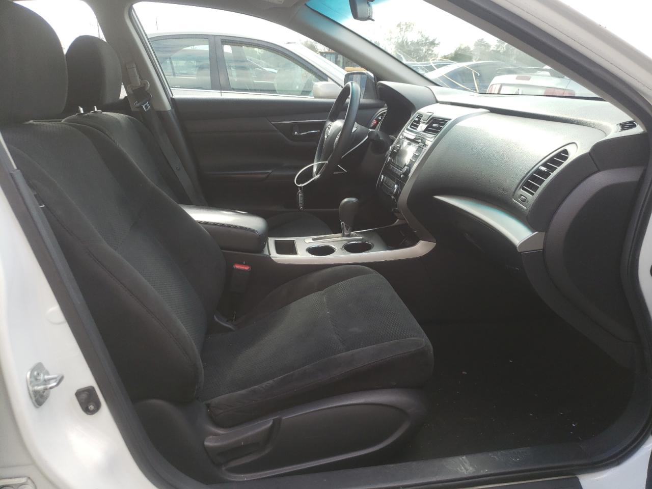 Photo 5 from auction – 2015 NISSAN ALTIMA 2.5 with VIN 1N4AL3AP2FC412135