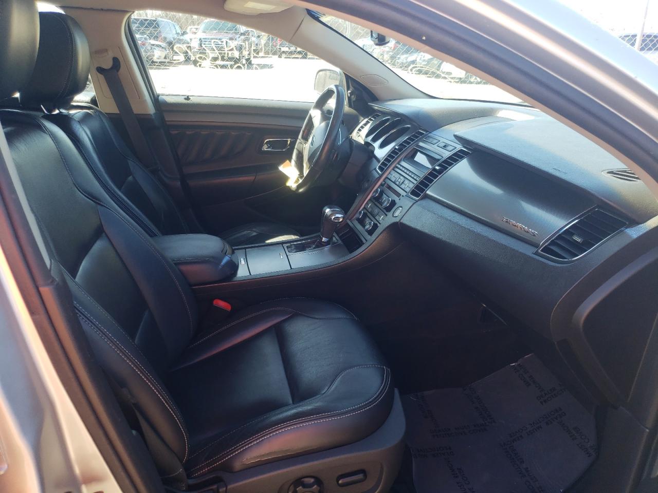 Photo 5 from auction – 2011 FORD TAURUS SEL with VIN 1FAHP2EW4BG126367