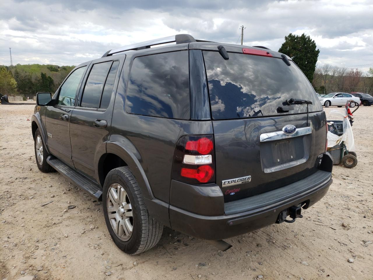 Photo 3 from auction – 2006 FORD EXPLORER L with VIN 1FMEU758X6UB49904