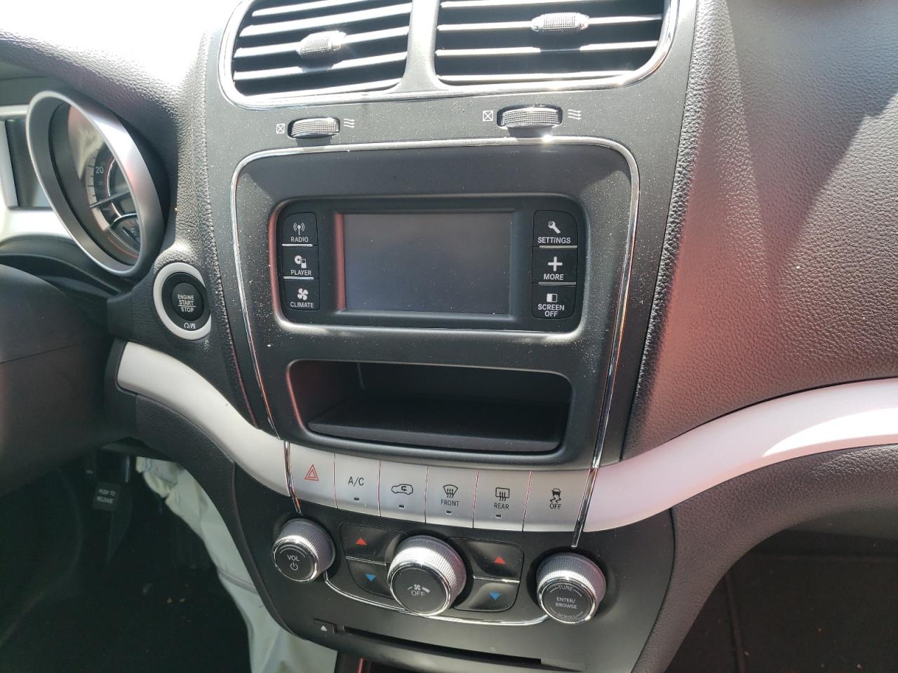 Photo 9 from auction – 2020 DODGE JOURNEY SE with VIN 3C4PDCAB3LT280587