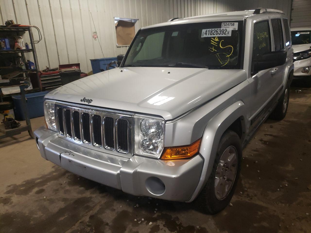 Photo 2 from auction – 2007 JEEP COMMANDER with VIN 1J8HG48K17C643700