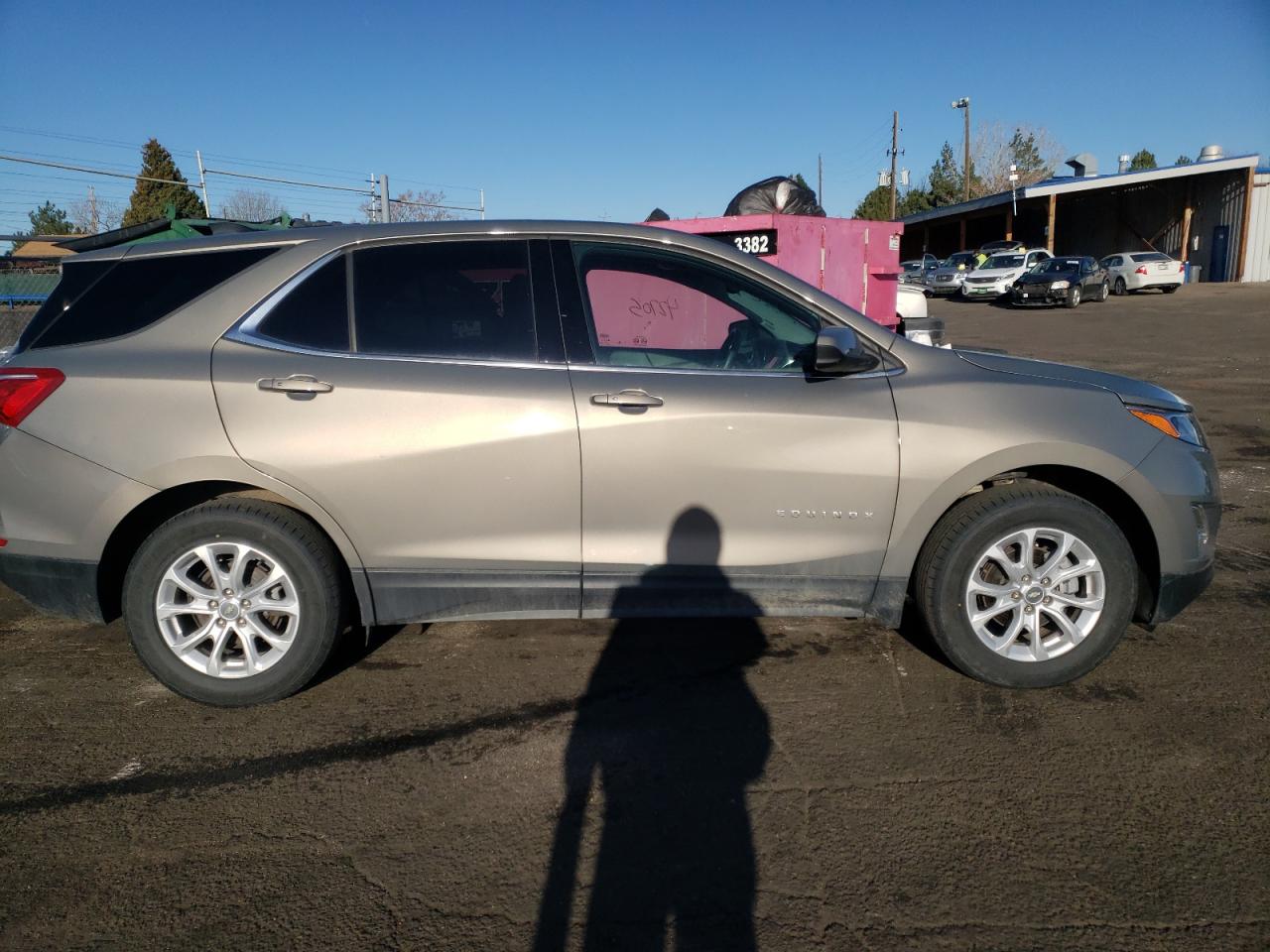 Photo 9 from auction – 2018 CHEVROLET EQUINOX LT with VIN 3GNAXSEV2JS577923