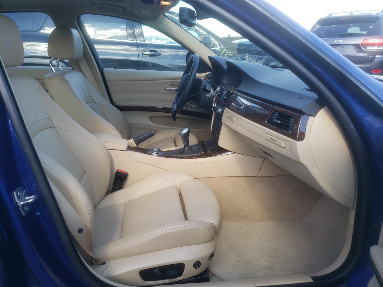 Photo 5 from auction – 2009 BMW 328 I SULE with VIN WBAPH53539A448877