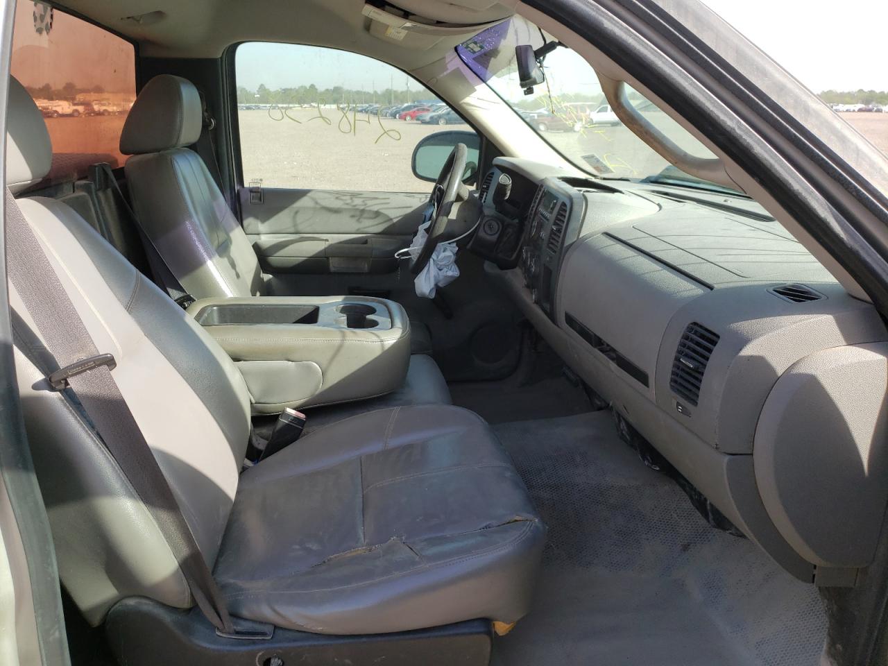 Photo 5 from auction – 2008 CHEVROLET SILVERADO with VIN 1GCEC14C68Z283373