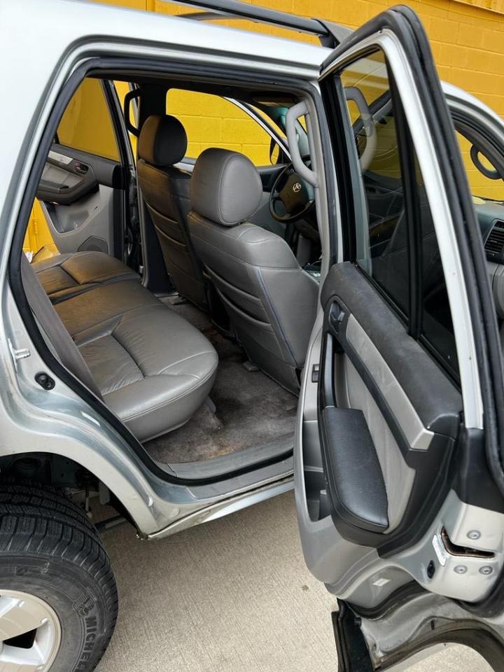 Photo 5 from auction – 2005 TOYOTA 4RUNNER SR with VIN JTEZU14R350052767