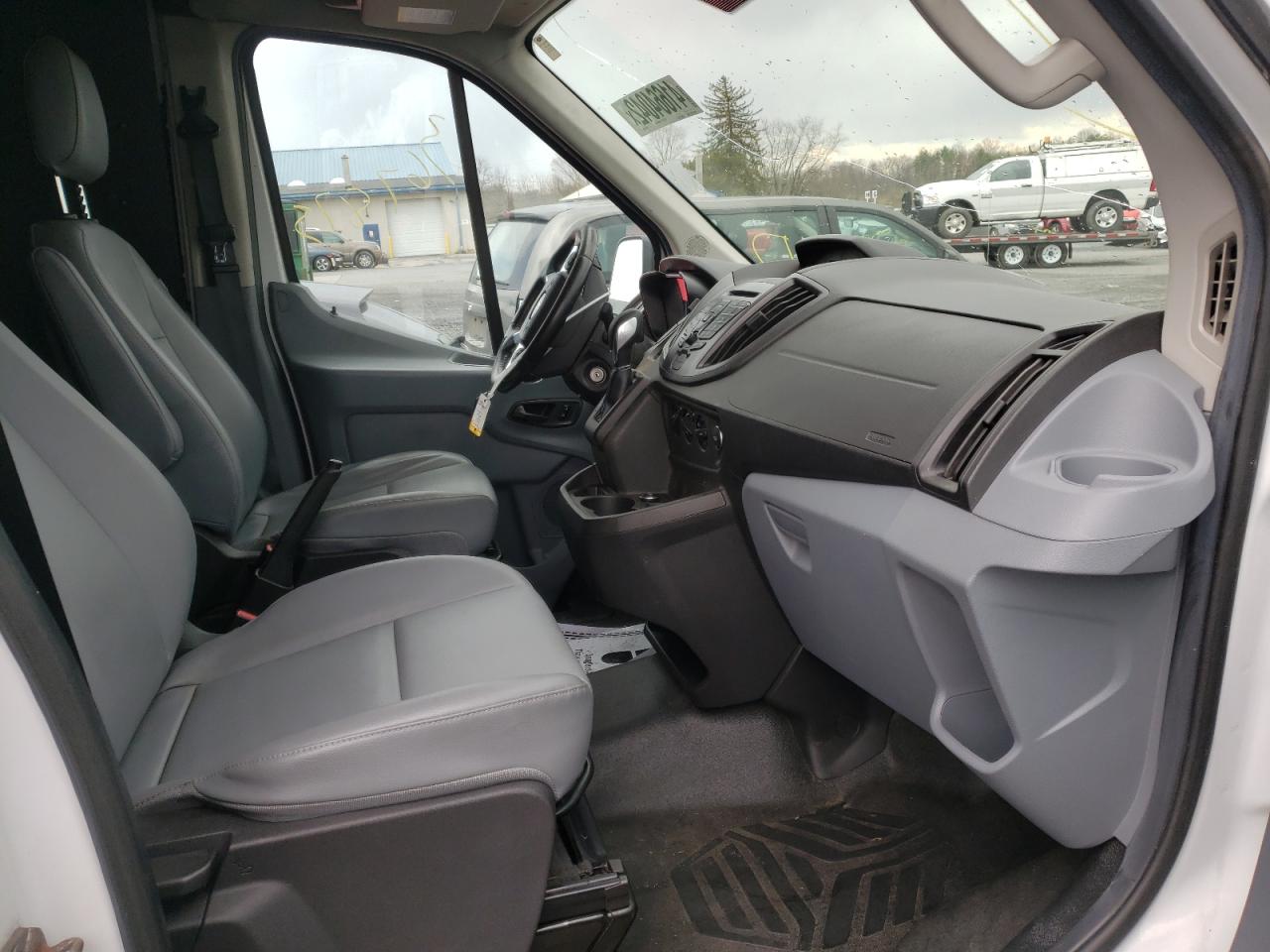 Photo 5 from auction – 2016 FORD TRANSIT T- with VIN 1FTBF4XG8GKB23626