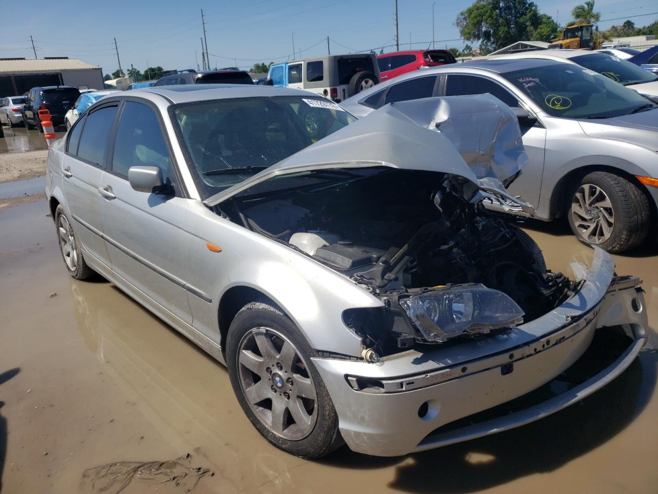 BMW 325 I 2005 with VIN WBAET37435NJ88379 - Photo from auction