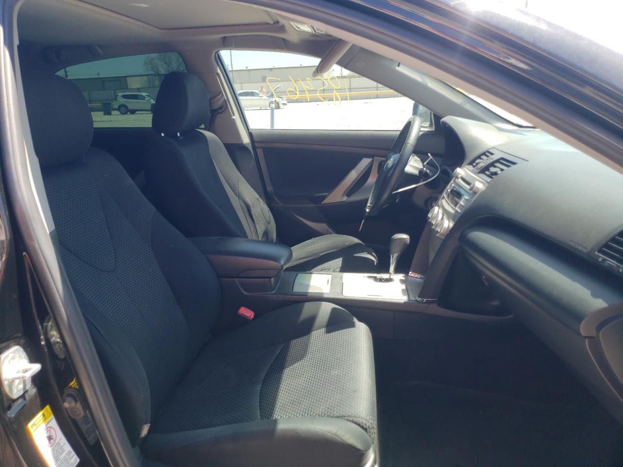 Zdjęcie 5 z aukcji – 2011 TOYOTA CAMRY BASE z VIN 4T1BF3EK8BU220674