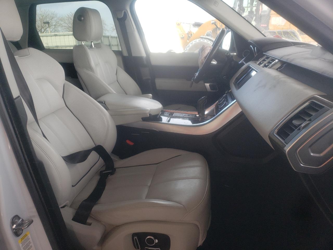 Photo 5 from auction – 2016 LAND ROVER RANGE ROVE with VIN SALWR2KF0GA641594