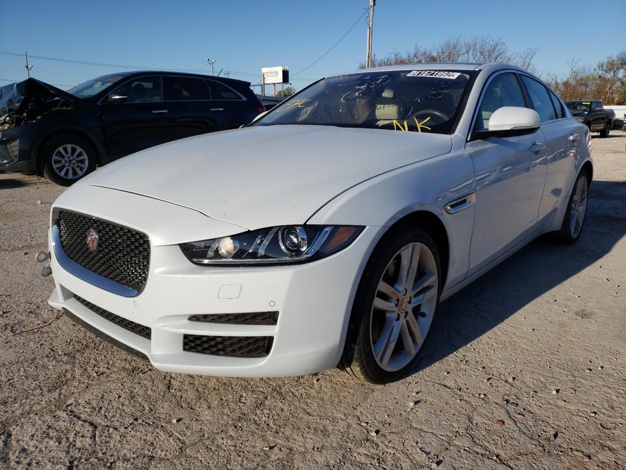 Photo 2 from auction – 2017 JAGUAR XE PRESTIG with VIN SAJAE4BV6HA961330