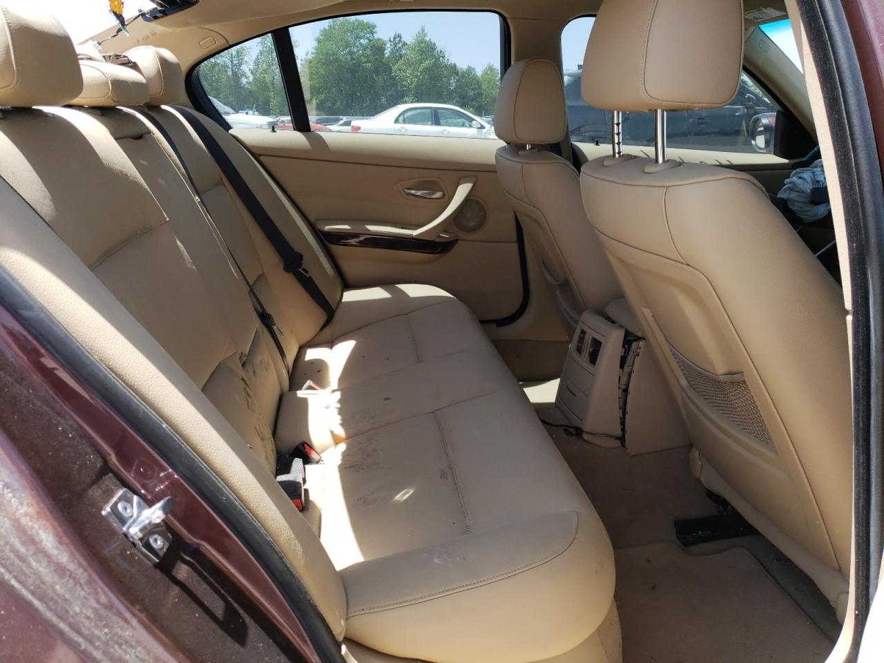 Photo 6 from auction – 2006 BMW 330 I with VIN WBAVB33506KS33041