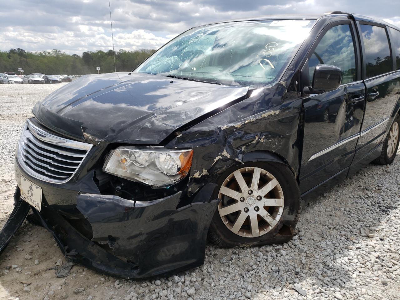 Photo 9 from auction – 2016 CHRYSLER TOWN & COU with VIN 2C4RC1BG6GR290971