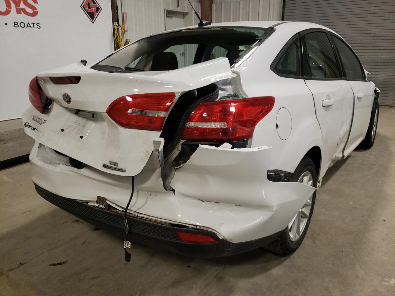 Photo 4 from auction – 2016 FORD FOCUS SE with VIN 1FADP3F21GL277424