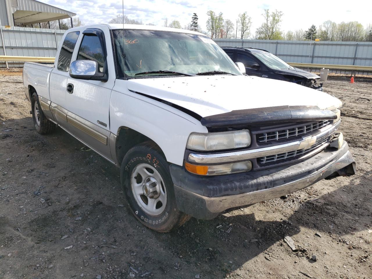 CHEVROLET SILVERADO 2001 with VIN 2GCEC19T411266949 - Photo from auction