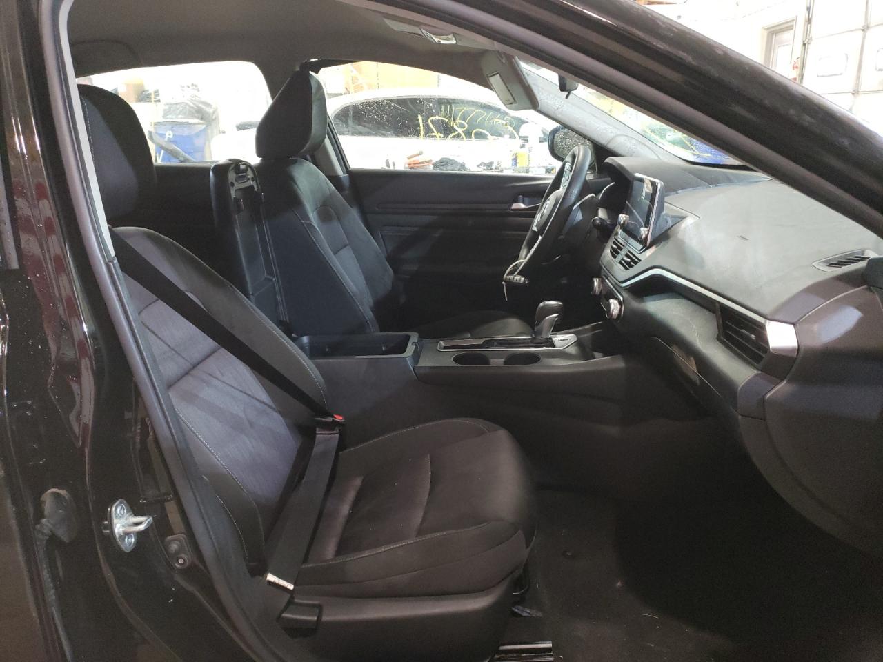 Photo 5 from auction – 2020 NISSAN ALTIMA S with VIN 1N4BL4BV2LC215856