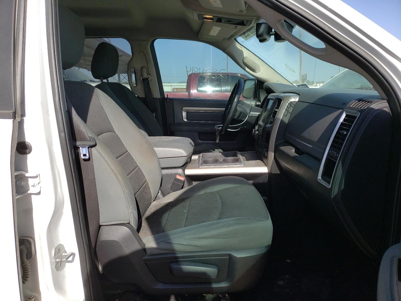 Photo 5 from auction – 2014 RAM 1500 SLT with VIN 1C6RR6LT7ES441651