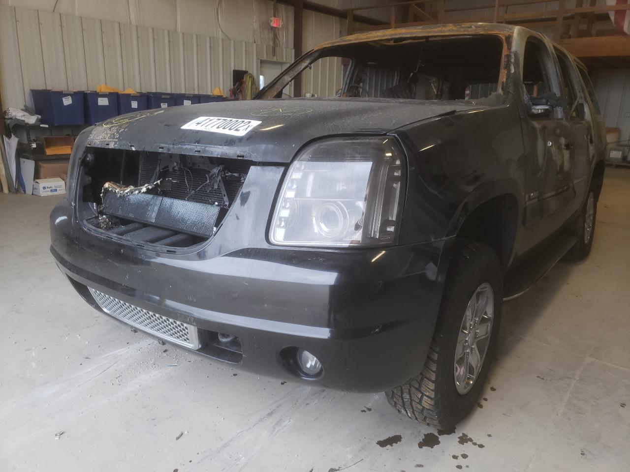 Photo 2 from auction – 2007 GMC YUKON with VIN 1GKFC13J87J342378