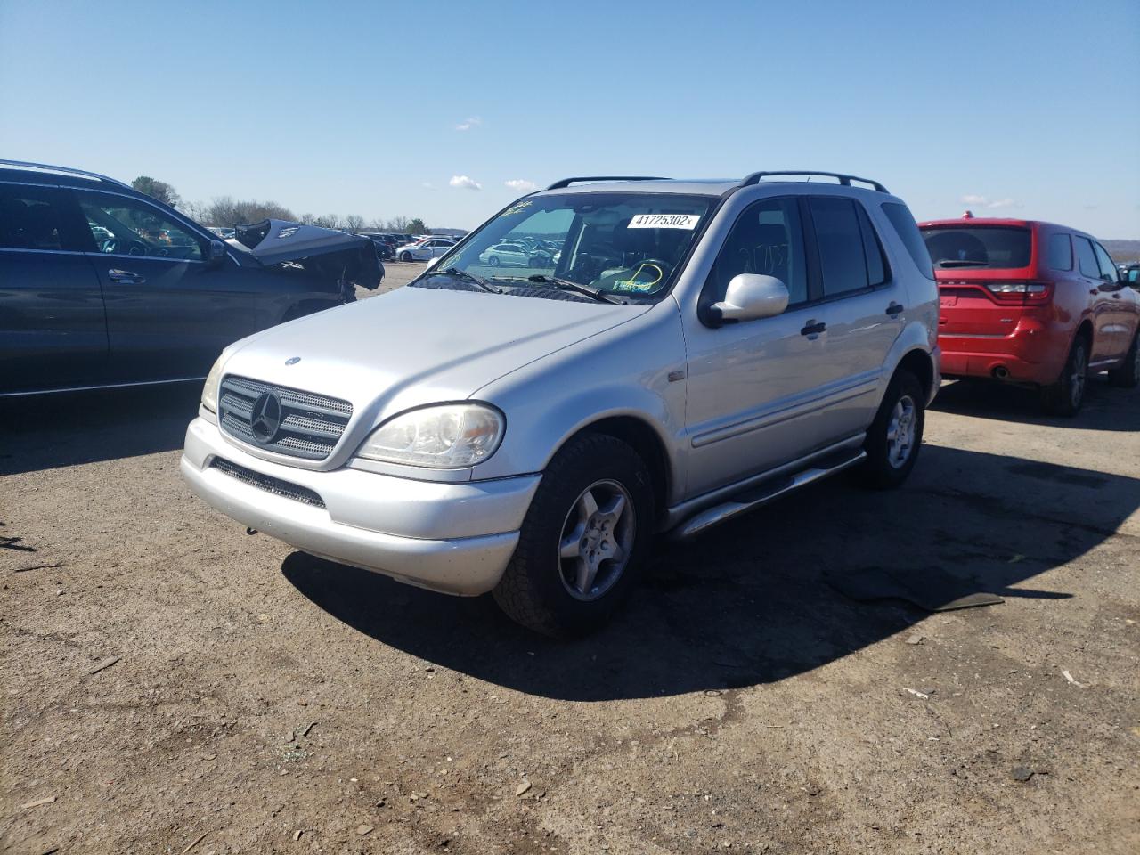 Photo 2 from auction – 2001 MERCEDES-BENZ ML 320 with VIN 4JGAB54E01A271293