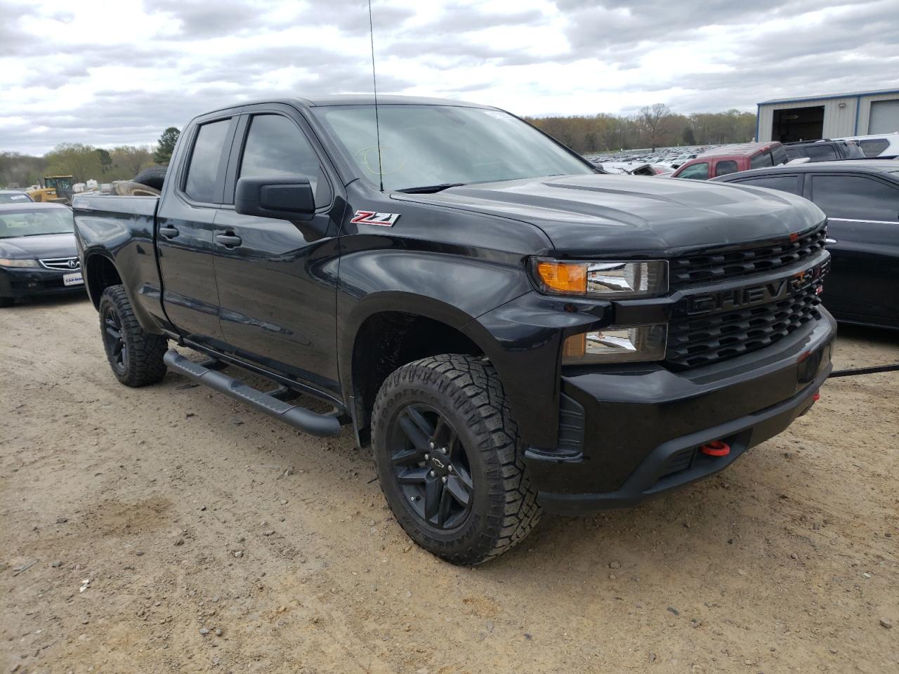 CHEVROLET SILVERADO 2019 with VIN 1GCRYCEF5KZ189337 - Photo from auction