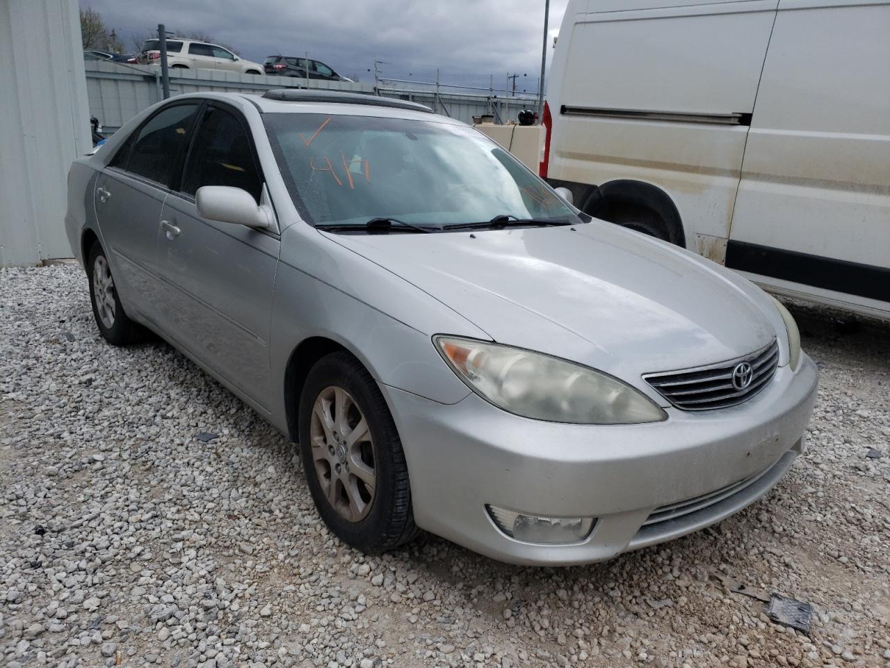 TOYOTA CAMRY LE 2005 with VIN 4T1BF32K65U108982 - Photo from auction