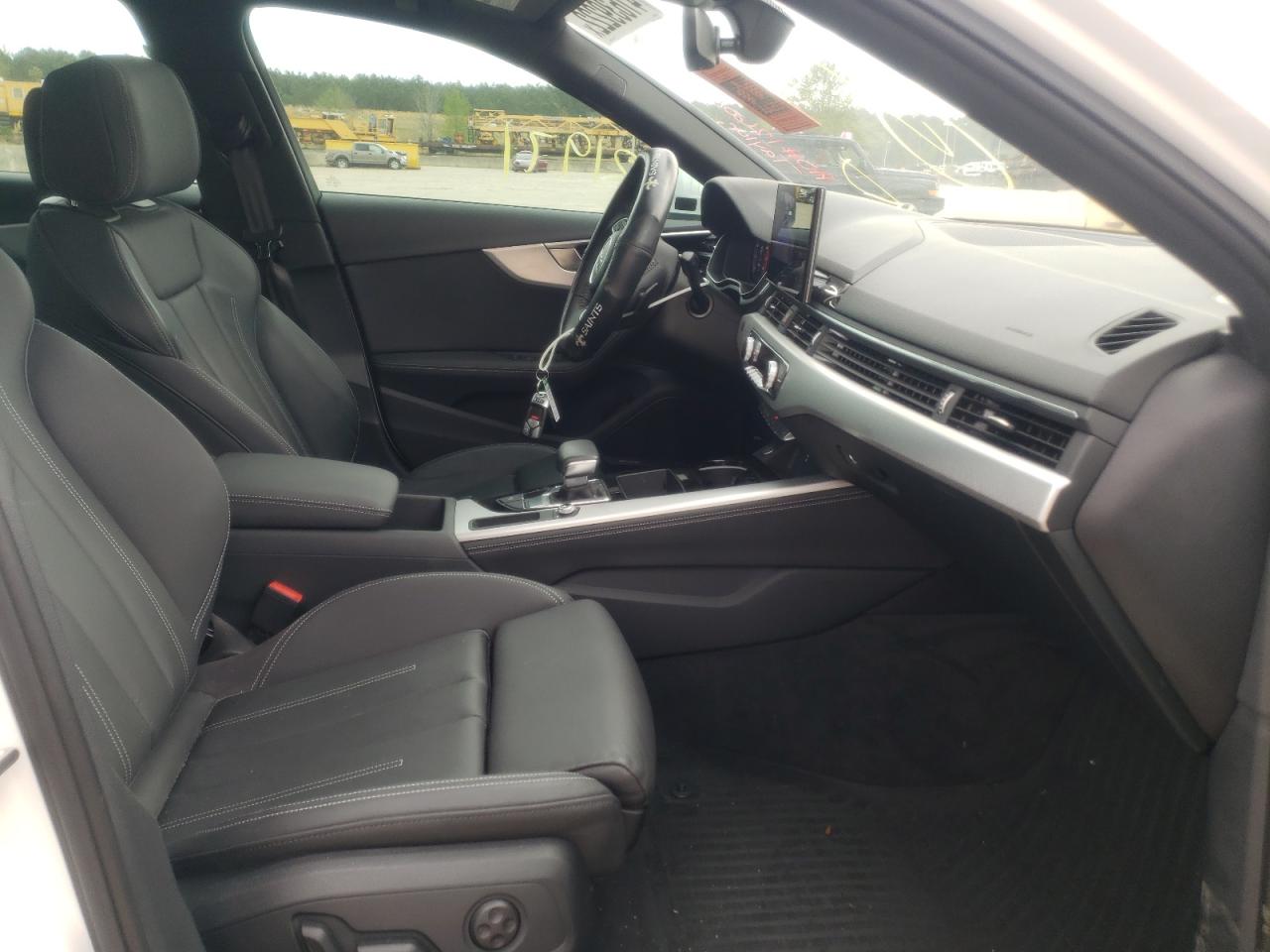 Photo 5 from auction – 2020 AUDI A4 PREMIUM with VIN WAUHMAF46LA055930