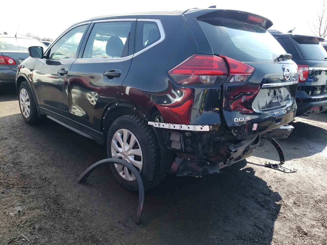 Photo 3 from auction – 2017 NISSAN ROGUE S with VIN 5N1AT2MT9HC788911