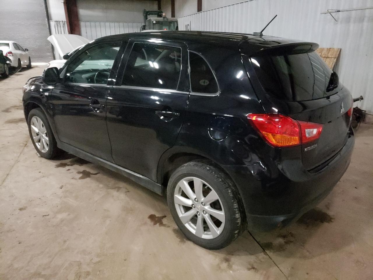 صورة رقم 3 من المزاد - 2015 MITSUBISHI OUTLANDER مع VIN 4A4AR4AU3FE040533