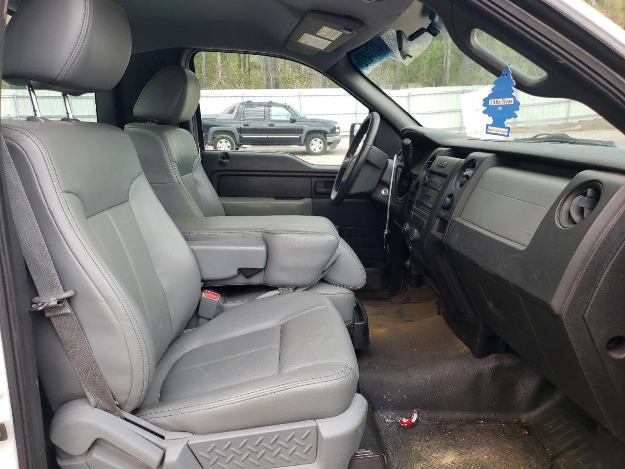 Photo 5 from auction – 2014 FORD F150 with VIN 1FTMF1CM8EKF01010