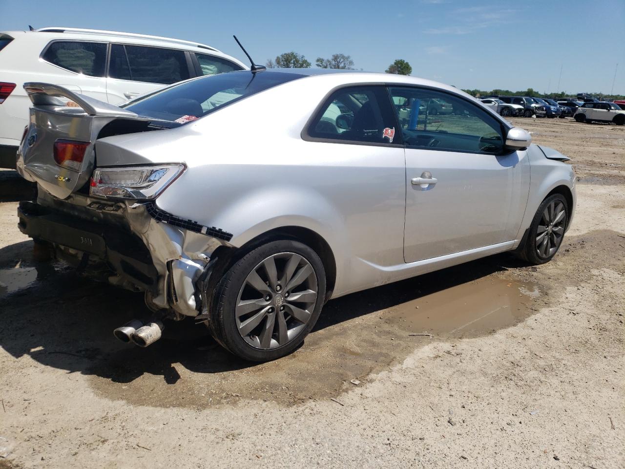 صورة رقم 4 من المزاد - 2011 KIA FORTE SX مع VIN KNAFW6A39B5450575