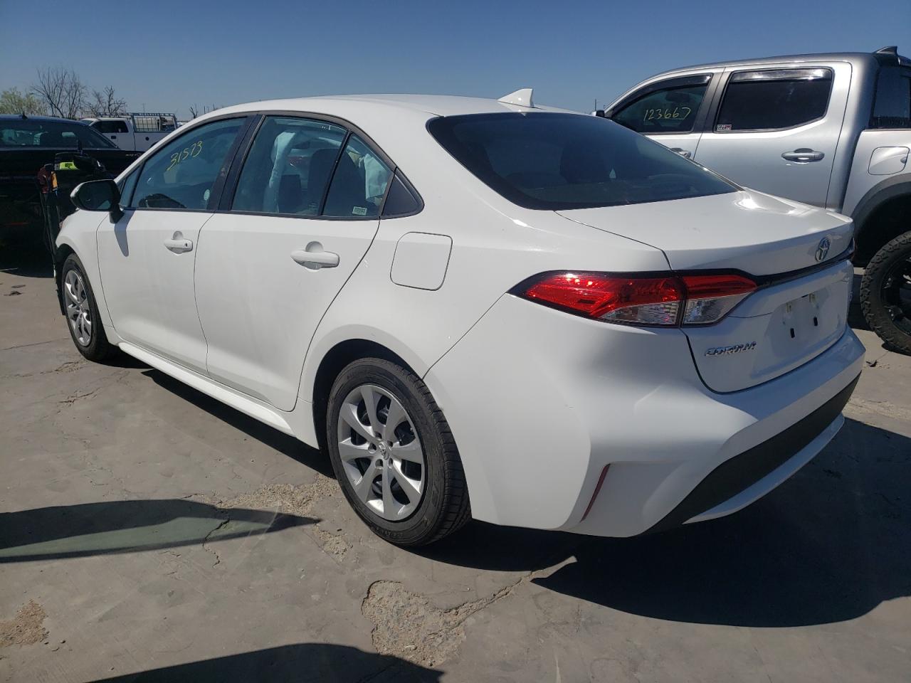 Photo 3 from auction – 2021 TOYOTA COROLLA LE with VIN 5YFEPMAE5MP206056