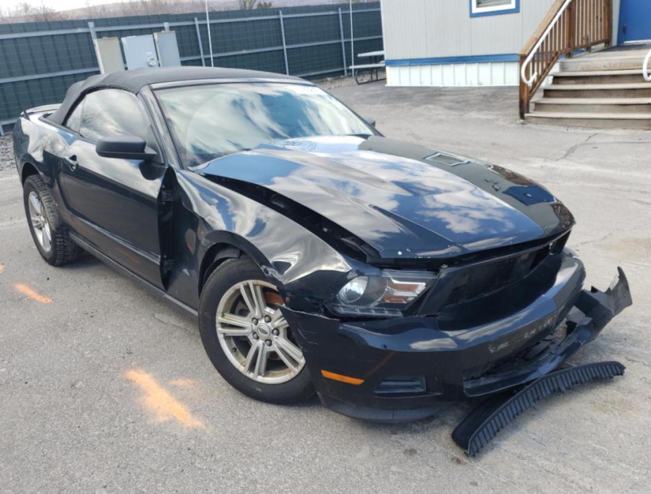 FORD MUSTANG 2012 with VIN 1ZVBP8EM5C5226067 - Photo from auction