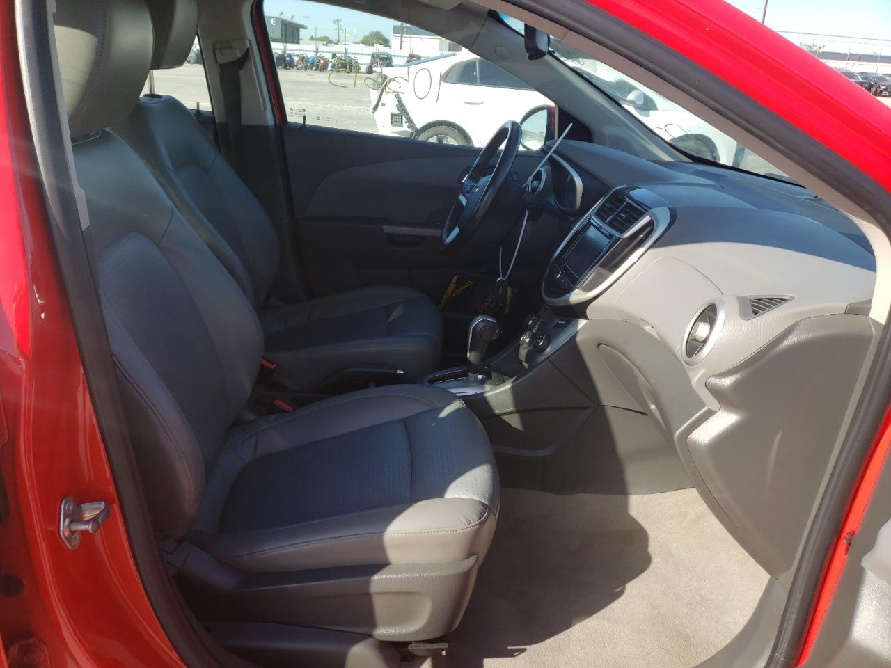 Photo 5 from auction – 2017 CHEVROLET SONIC PREM with VIN 1G1JF5SB3H4129331