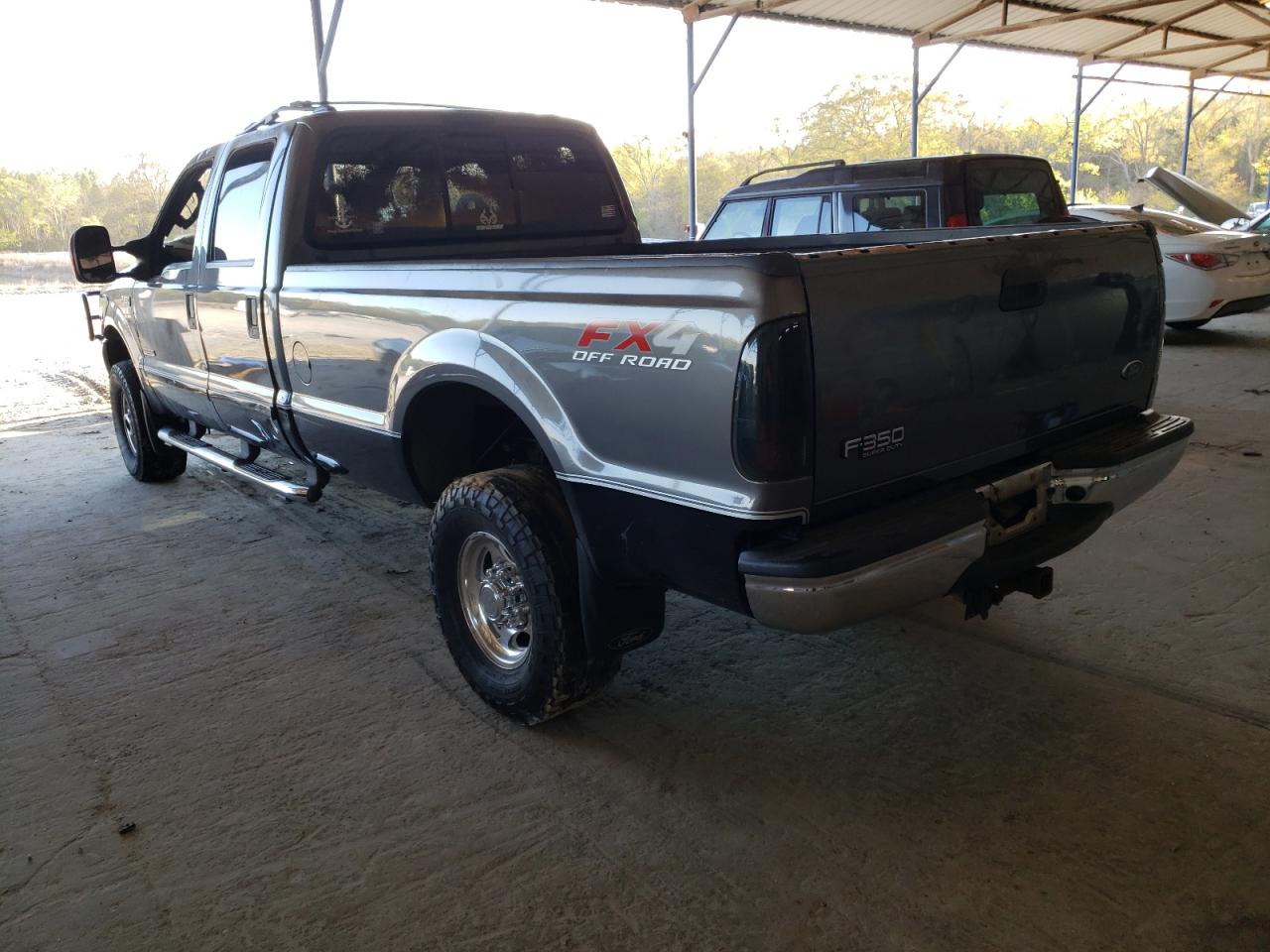 Photo 3 from auction – 2003 FORD F350 SRW S with VIN 1FTSW31P53EB54697