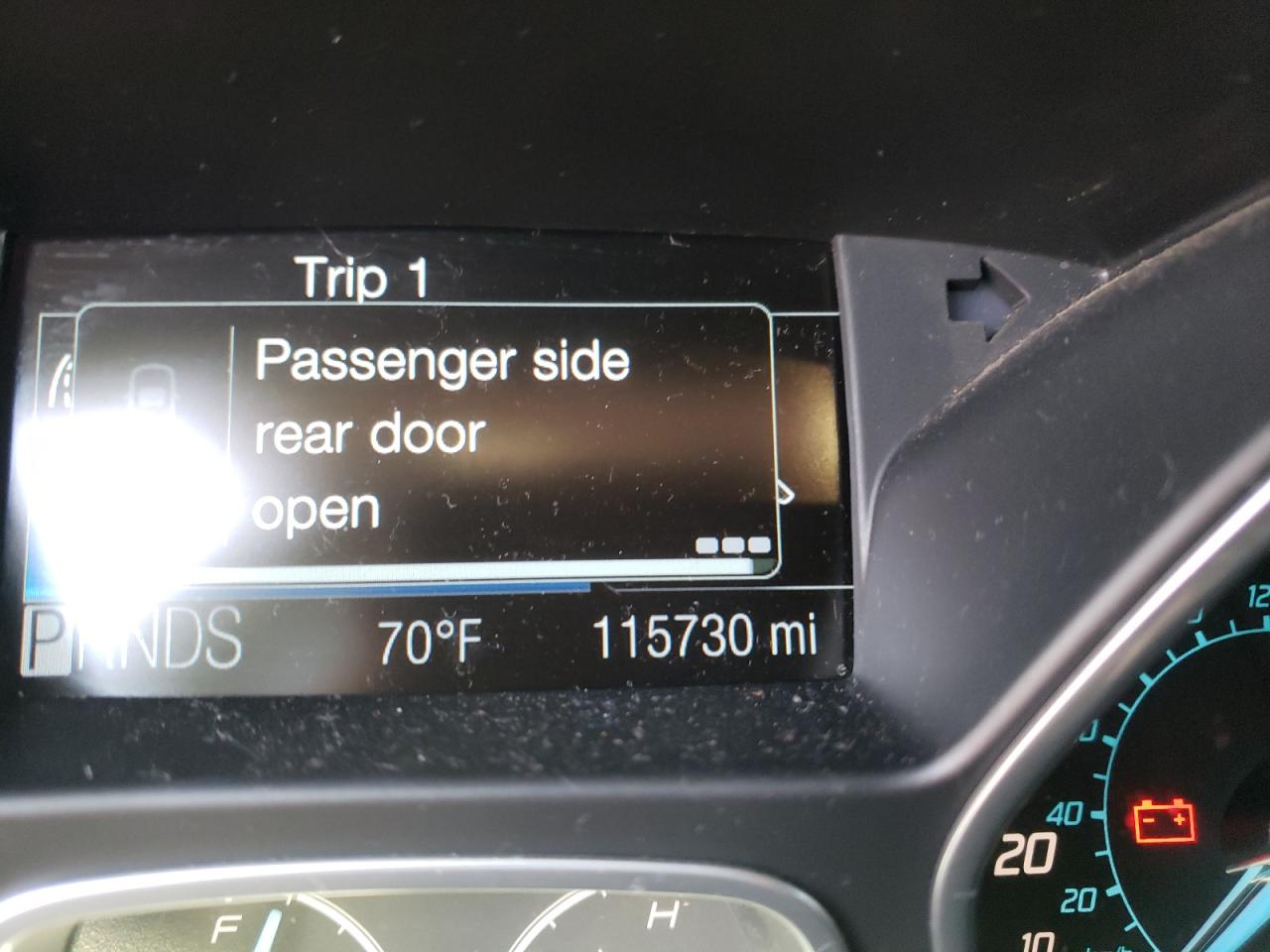 Photo 8 from auction – 2012 FORD FOCUS SEL with VIN 1FAHP3M2XCL236255