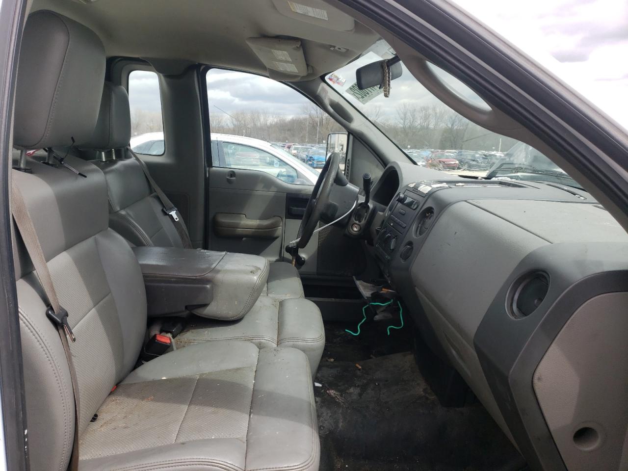 Photo 5 from auction – 2006 FORD F150 with VIN 1FTRF12226NA92833